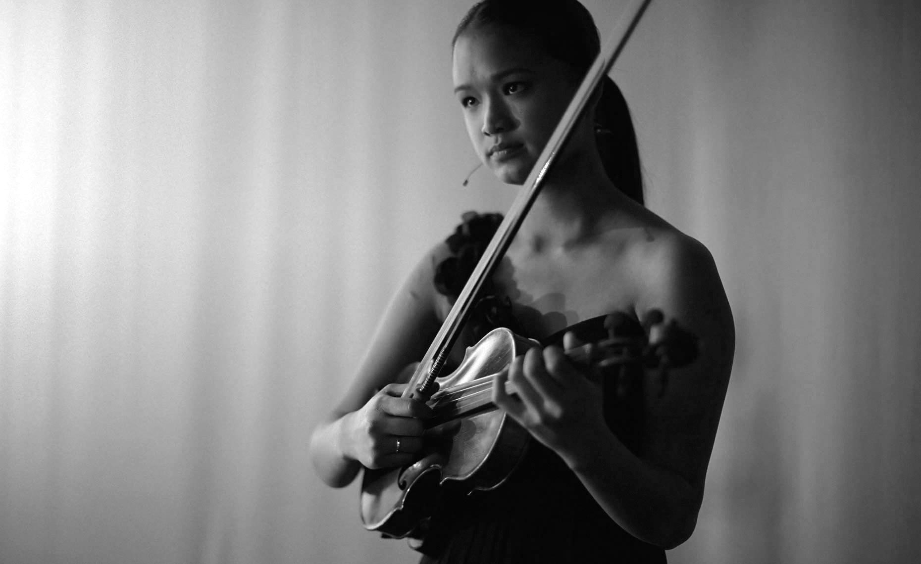 Violinist Kiarra Saito-Beckman